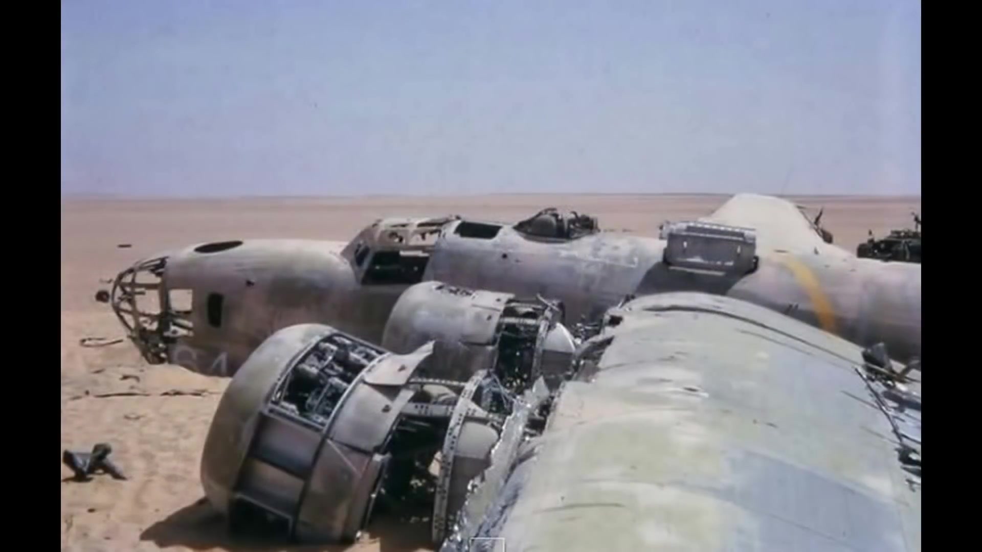 [图]沙漠中失踪的飞机-飞机残骸Missing Aircraft in the Desert - Wreckage of Planes