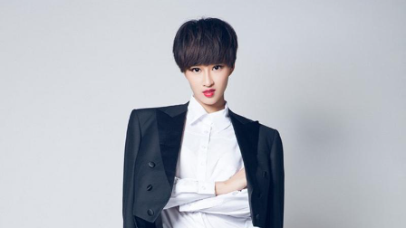 02:06 西瓜视频上传时间:7月前时长:02:09 20151123:祝娅男友手捧鲜花