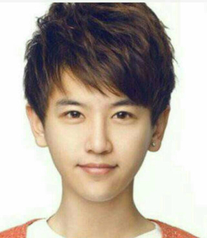 男生倒三角脸适合什么发型