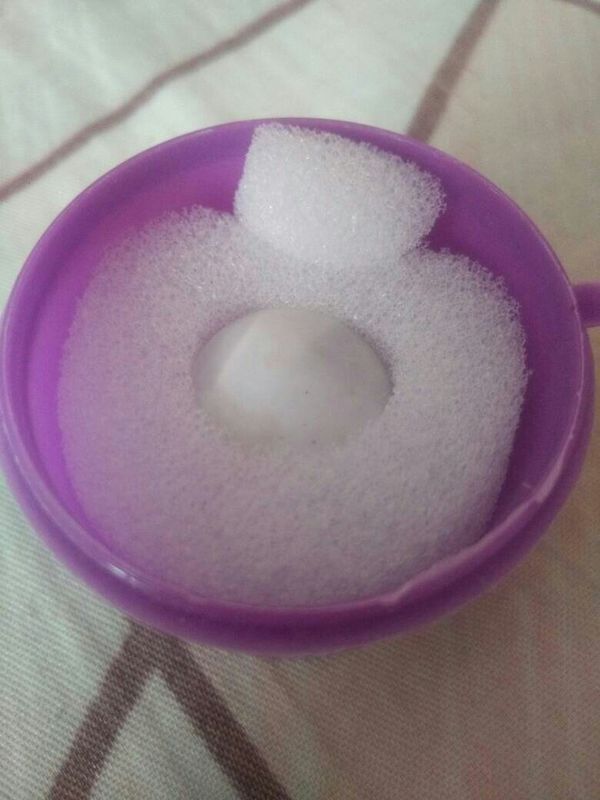 我去接孩子,看见有个小卖部里,买乌龟蛋,就买了