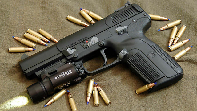 fn57式 手枪,最为应用面最广的 手枪它有着什么表现?