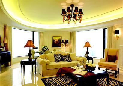 关了灯全都一个样,偌大的房,寂寞的床是什么歌