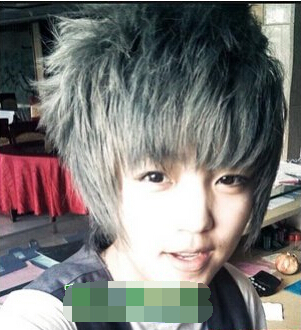 烟灰色头发适合什么肤色的人