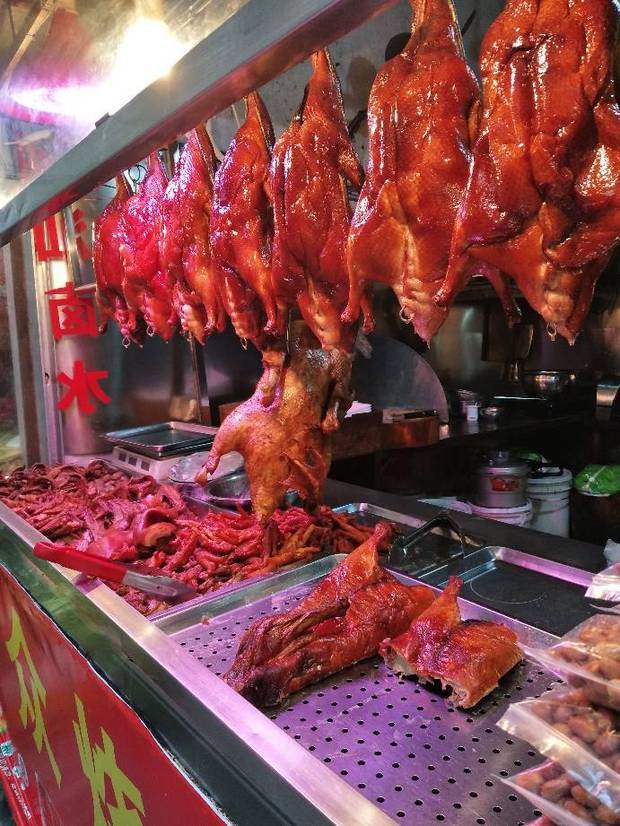 他们都是吃北京烤鸭!想去北方卖烧鸭!大家觉得可以吗