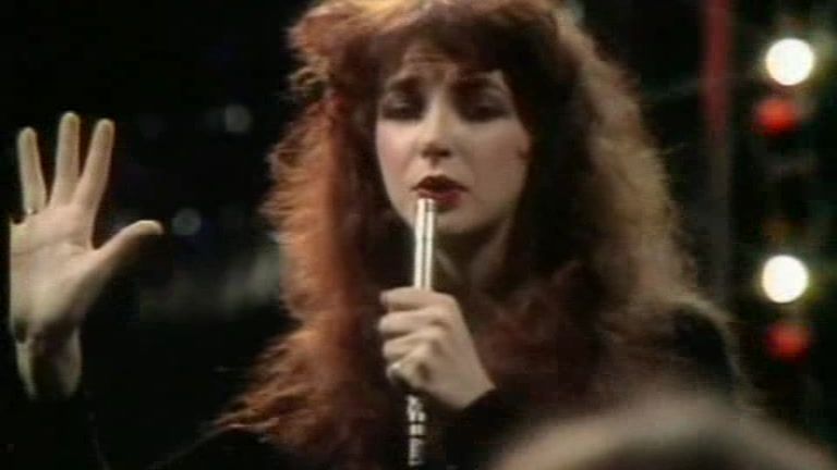 [图]【MV】KATE BUSH - Wuthering Heights 1978