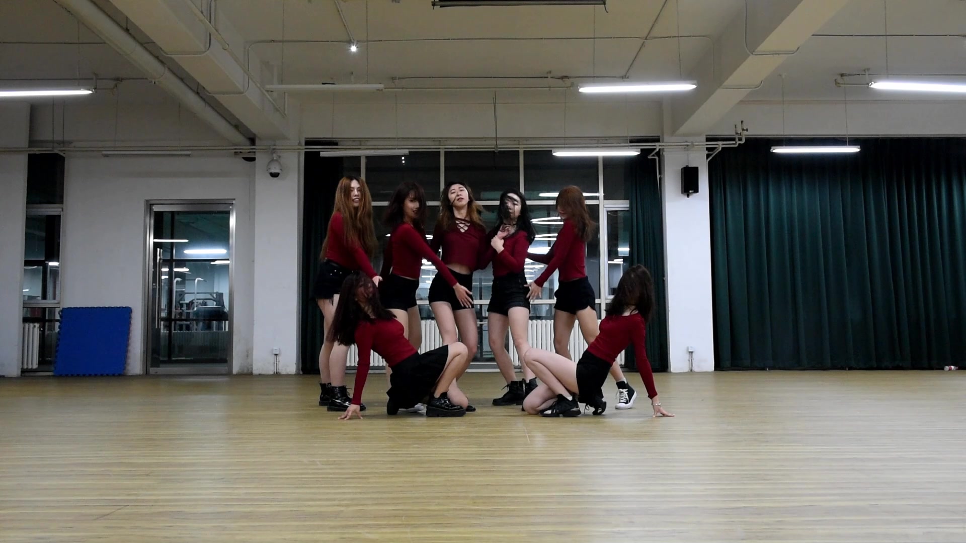 【chillin舞团】alien 舞蹈室  kiss it better性感翻跳