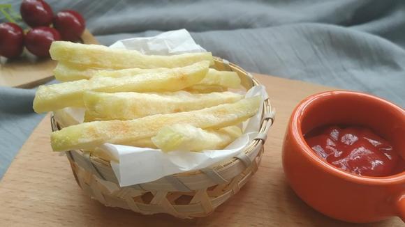 微波炉怎么 做薯条?做法很简单,学会 在家自己做,比买的还好吃