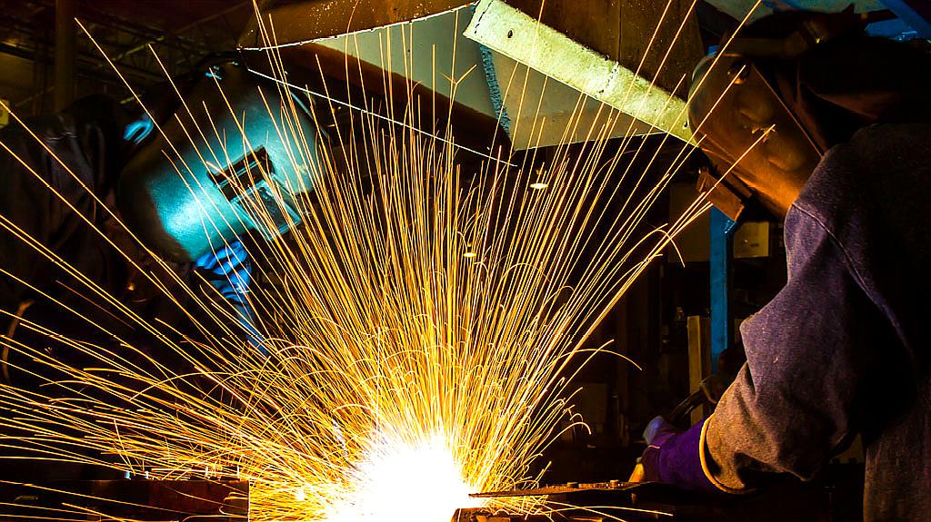 铸造行业中 铸钢件精整打磨工序展示