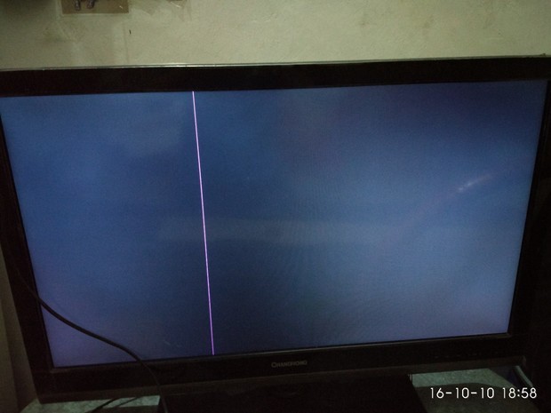 长虹电视被雷击换了电源板后屏幕亮指示灯亮开