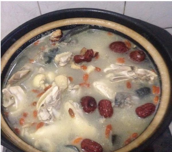 水魚煲雞湯