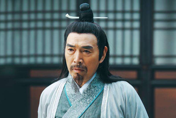 王安石写了一首谜语诗,每句暗含一个诗人,是哪一首诗?