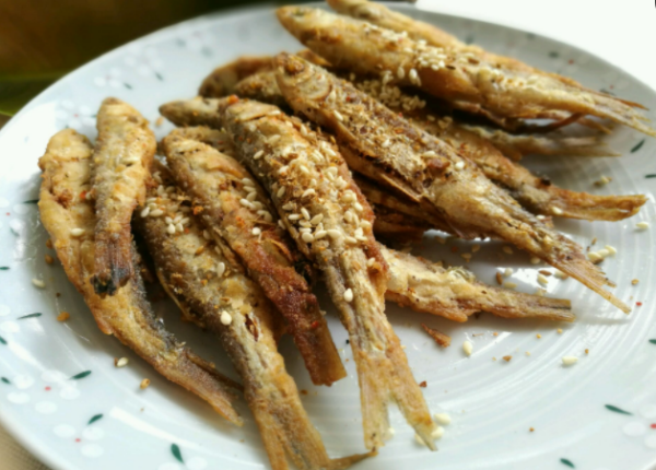 油炸小魚怎麼炸得酥脆