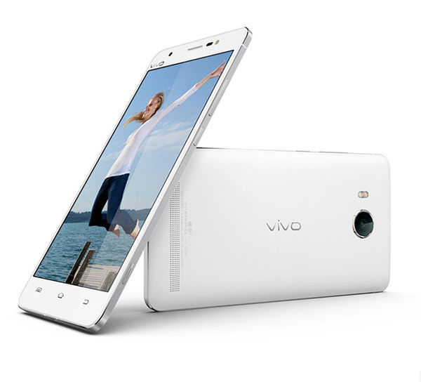 请推荐一款录音和拍照功能都好的手机