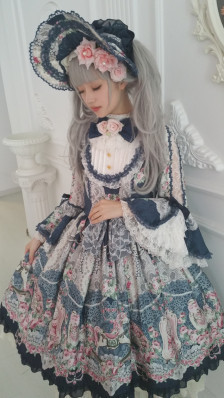 lolita洋装 lo娘 里面的lo应该怎么读?