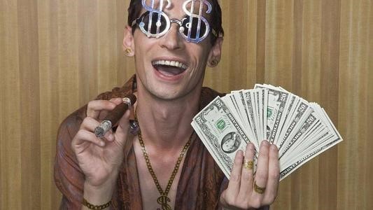 迪拜那么有钱,中国人为什么不愿意去打工?