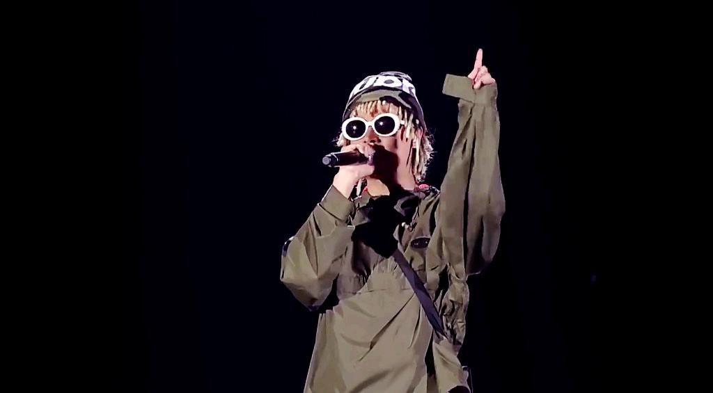 bridge和二毛同台演唱《掐死大象的蚂蚁》现场版