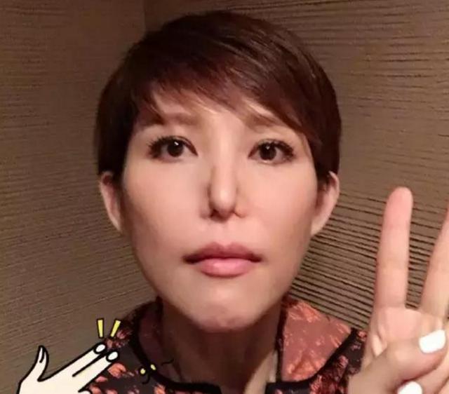 韩国女星鼻子坍塌_看被整容拖累的韩国女星,就明白鼻子上的这个动作不