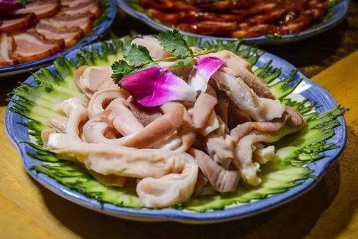 牛肚和猪肚是属于高脂肪高胆固醇食物吗?