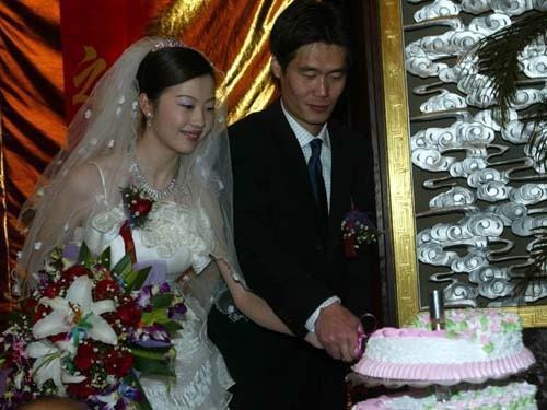 山东鲁能李霄鹏的妻子