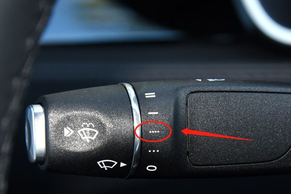 特斯拉雨刮器怎么开?