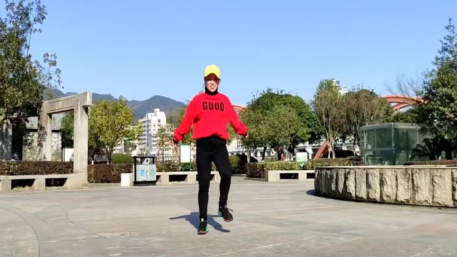 入门鬼步舞《 快乐崇拜》32步,简单又好看