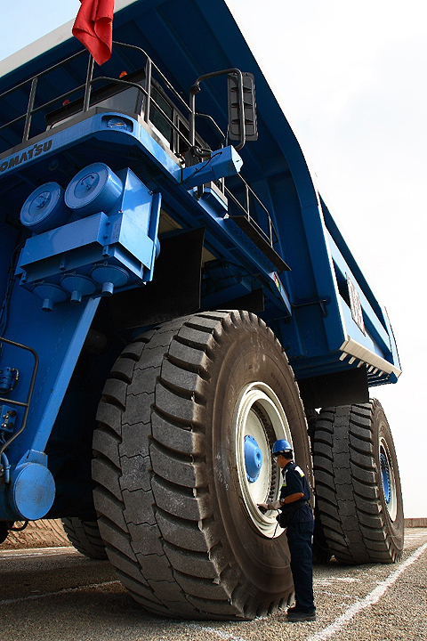 什么车装的轮胎最宽