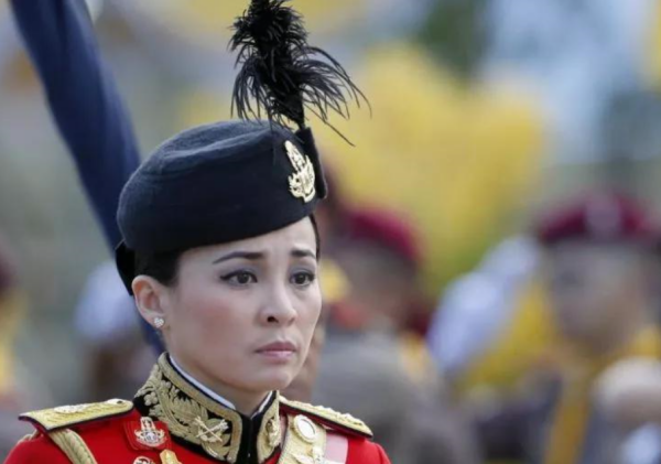 泰国废妃诗妮娜的结局会怎样?为什么会被废?