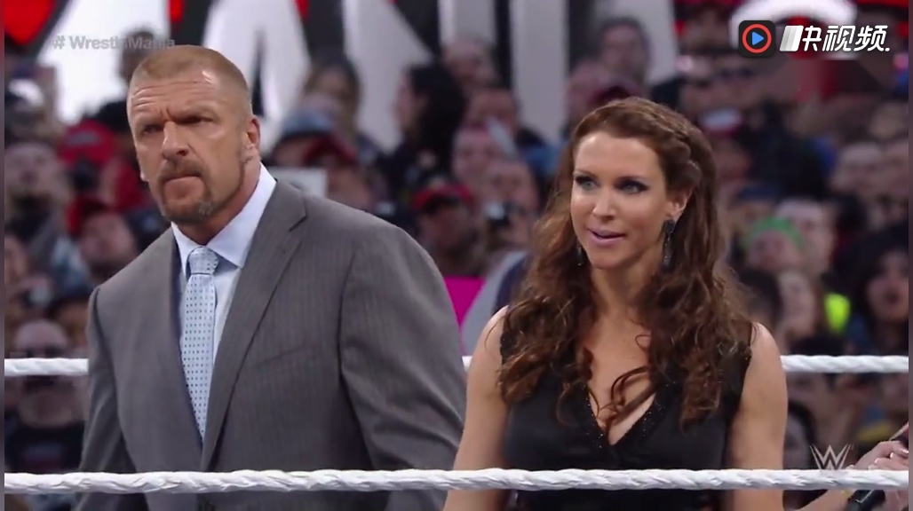 这算是女王隆达罗西在wwe的第一个圆满了