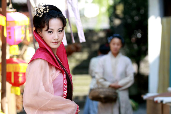 活佛济公中的胭脂怎么与白灵很像啊,或者说陈紫函演的胭脂怎么与杨雪