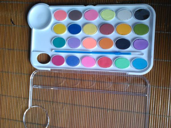 智高24色粉饼水彩怎么用