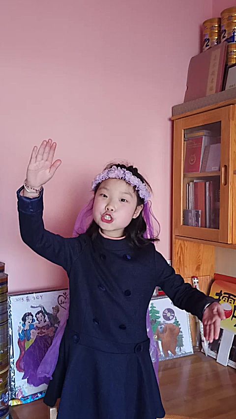 少儿古诗 咏柳 戏曲小童星张艺丹 梨园春明星小擂主张艺丹!