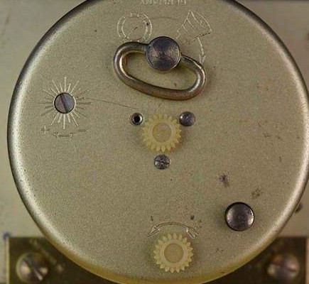 闹钟怎么调闹铃?