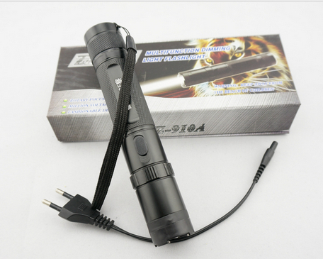 用910a电棍电着别人肚子时,别人还能一拳打过来吗