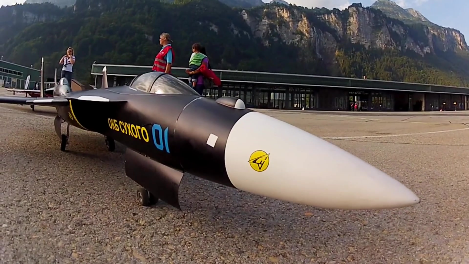 rc遥控 b>苏47战斗机 /b>