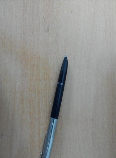 英雄钢笔如何换笔尖?