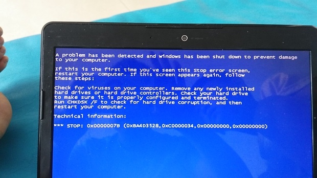 惠普笔记本电脑开机滴滴两声后全屏英语,有F1