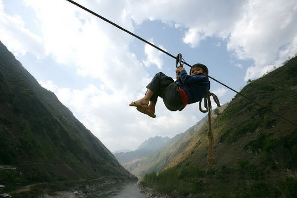走路上学的剧情简介