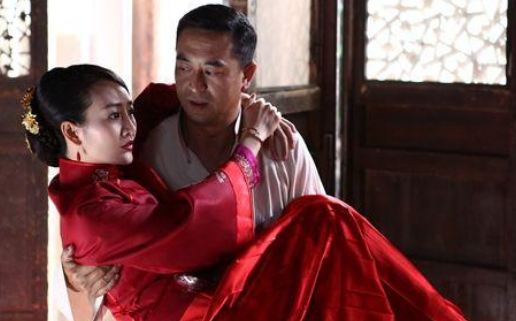 沈家门死后,田明媚决心与沈家门黄泉相会,也自杀了.