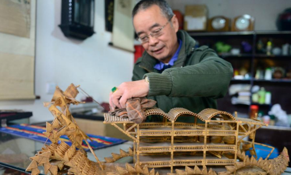 1000张1分钱纸币叠成龙船有人买吗?