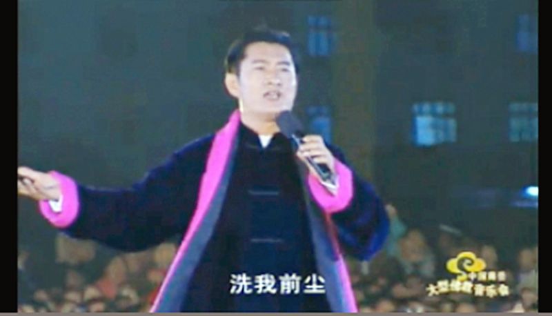 [图]黄安一首禅意歌曲《传灯》，点起千灯万灯，要把灯火传给人