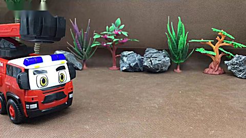 警车联盟消防车大雷 帮光头强灭火啦.mp4