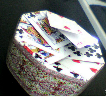 扑克牌折果盘图片