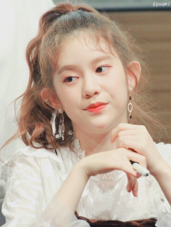 (柳贞安) 1999年1月22日 lilaart高等学校    用微信扫描二维码 分享