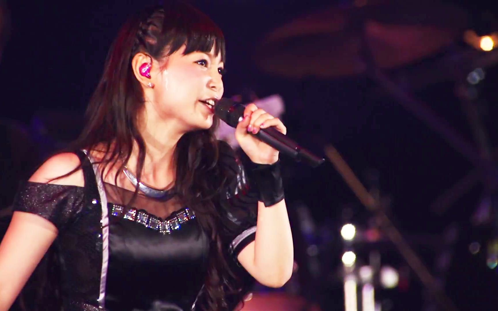 动画片《圣斗士星矢》主题曲《天马座幻想》,中川翔子与山田信夫合唱