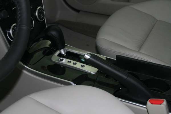 驻车制动制动踏板分别是什么意思