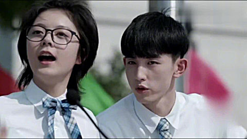 少年派:精英中学 运动会,班级的 口号一个比一个 押韵,怎么做到的,真