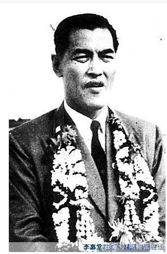 他就是 李惠堂 有图有真相求采纳