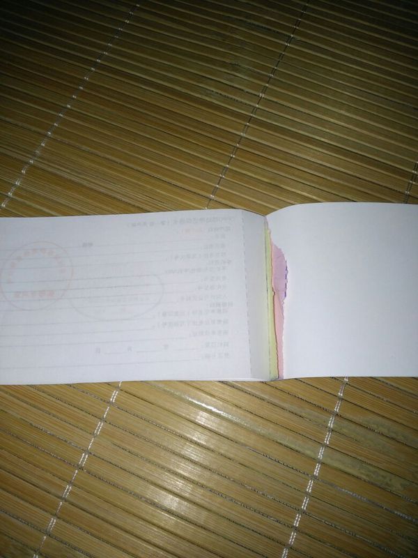 为什么我新买的oppor5的信息与保修卡书后面两页被撕掉了呢