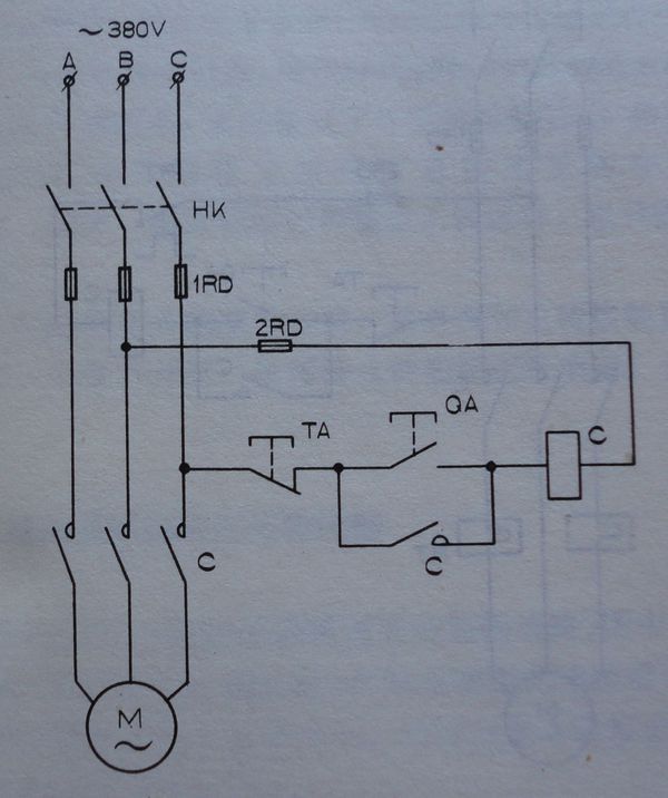 交流接觸器一個空開控制一個電機一個啟動按鈕一個停止按鈕,怎麼接線