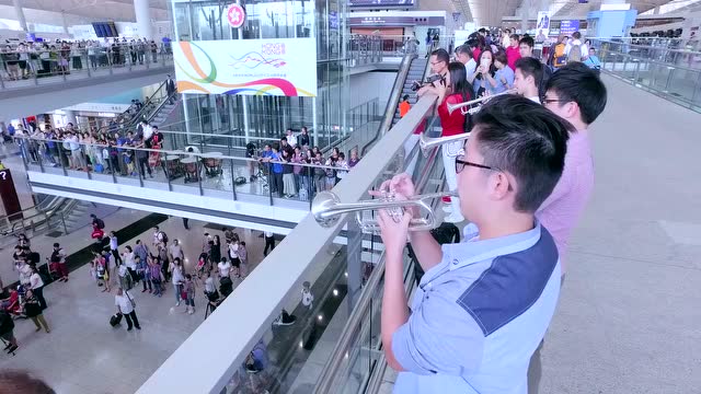 香港青少年管弦乐团2016香港机场快闪表演